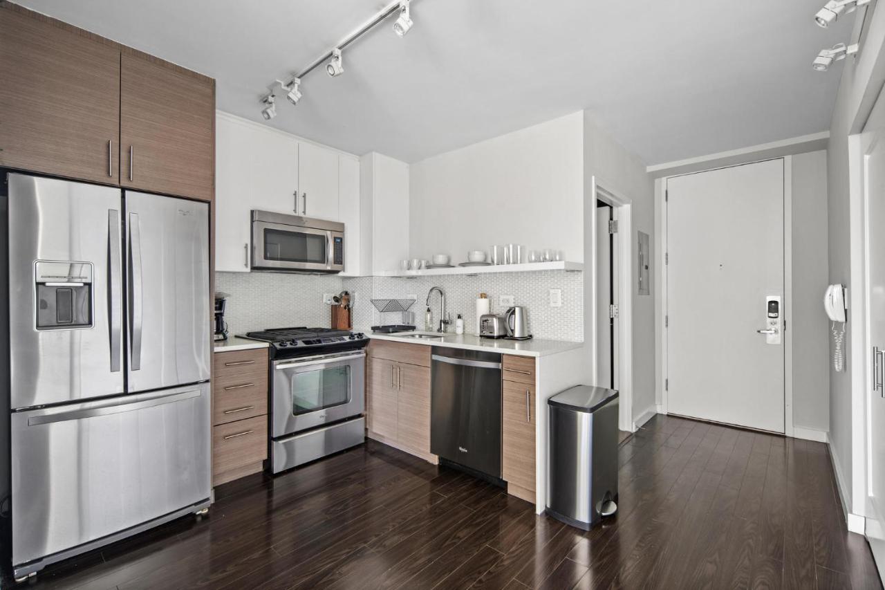 Picturesque 1br In Nyc Balcony Appartement New York
